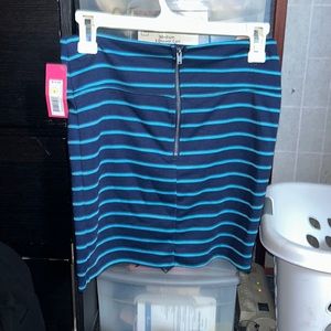 Cute blue zip down skirt